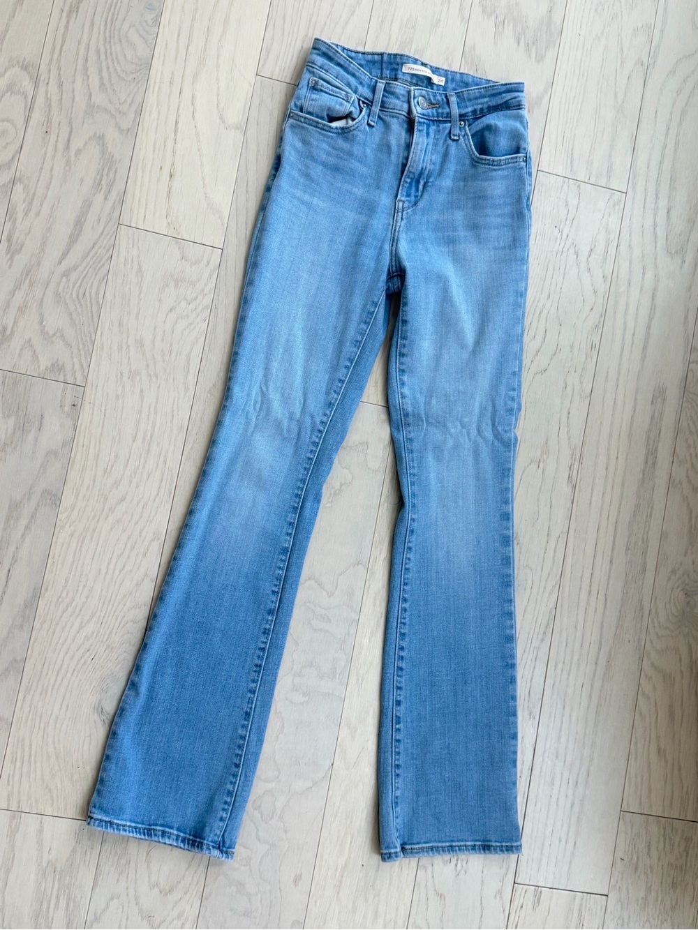 Women’s Levi’s Light 725 Bootcut Jeans Size 24
